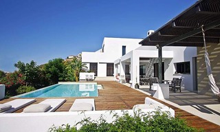Opportunité! Villa moderne de style contemporain à acheter à Marbella - Benahavis 0
