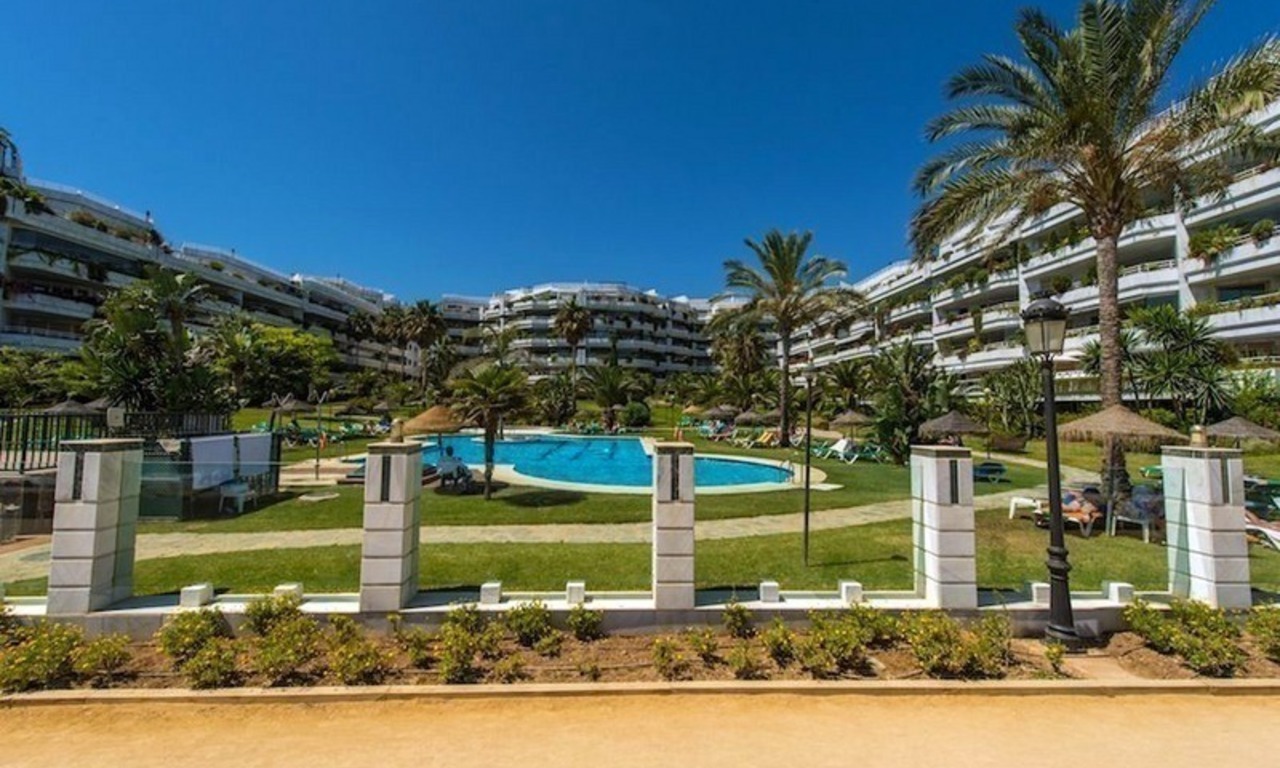 Appartement à vendre en première ligne de plage sur la Mille d' Or à Marbella 13