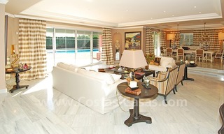Villa classique de luxe à acheter dans Nueva Andalucía - Puerto Banús - Marbella 13