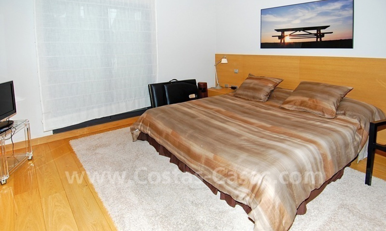 Appartement unique de luxe en première ligne de plage à vendre à Puerto Banús - Marbella 9
