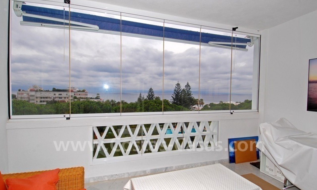 Appartement unique de luxe en première ligne de plage à vendre à Puerto Banús - Marbella 3