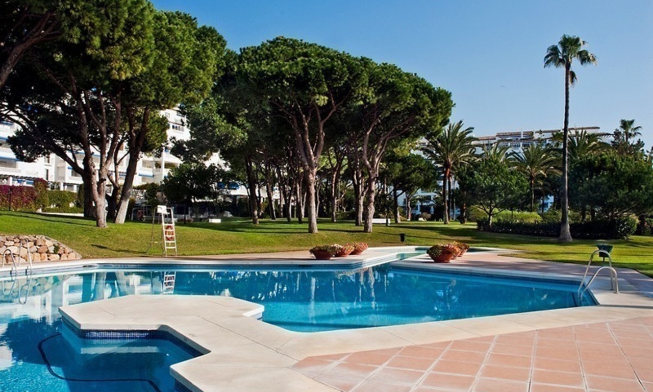 Appartement unique de luxe en première ligne de plage à vendre à Puerto Banús - Marbella 12