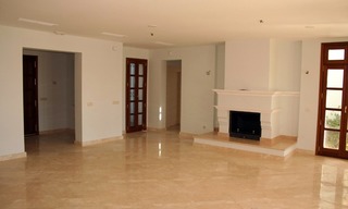 Villa de luxe à vendre près d' un parcours de golf à Marbella 4