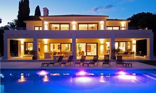 Villa moderne exclusive à acheter dans Nueva Andalucía, Marbella 0