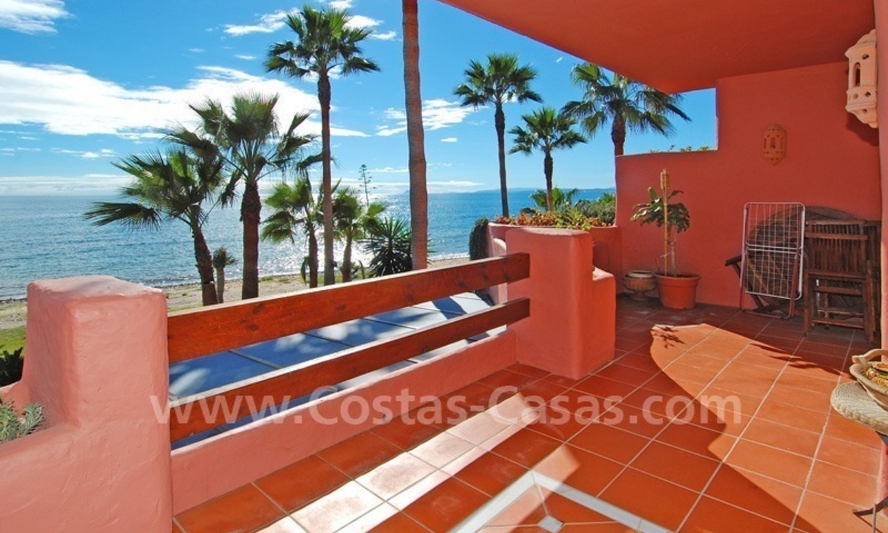 Appartements de luxe à vendre dans un complexe en première ligne de plage, sur la nouvelle Mille d' Or, Marbella - Estepona 1