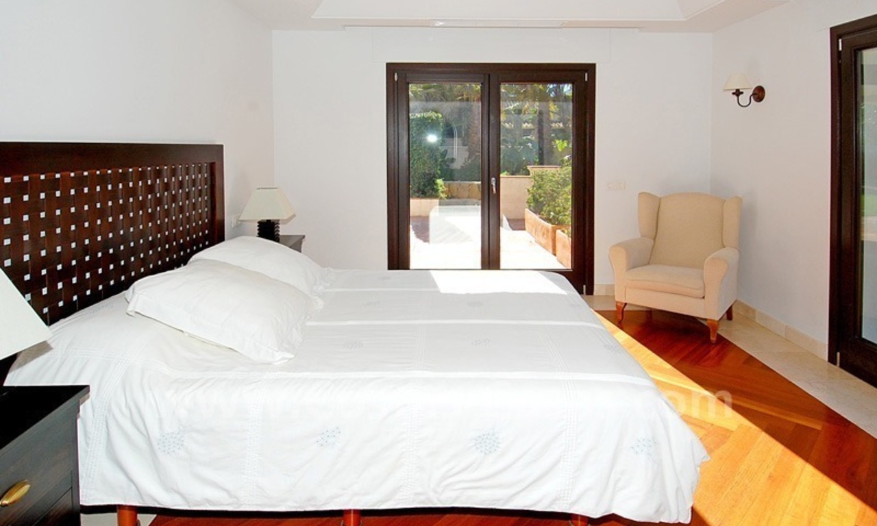 Villa moderne andalouse de plage à louer à long terme dans la région de Marbella 11