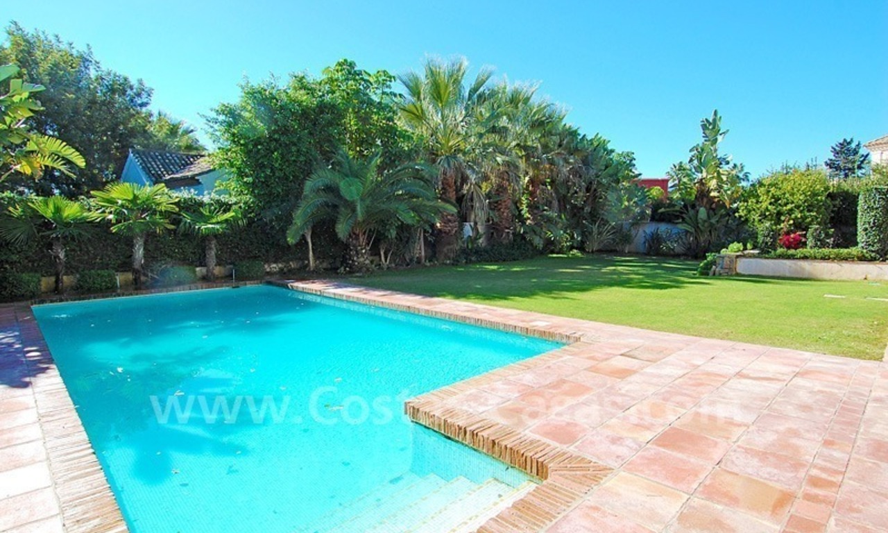 Villa moderne andalouse de plage à louer à long terme dans la région de Marbella 2