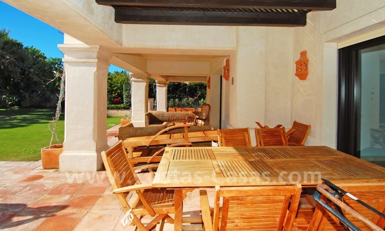 Villa moderne andalouse de plage à louer à long terme dans la région de Marbella 4