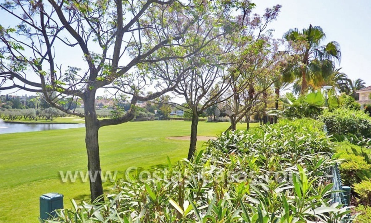 Villa de luxe à vendre en première ligne de golf dans Nueva Andalucía, Marbella 8