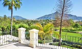Villa de luxe à vendre en première ligne de golf dans Nueva Andalucía, Marbella 11