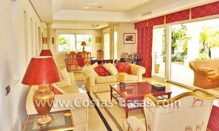 Villa de luxe à vendre en première ligne de golf dans Nueva Andalucía, Marbella 18