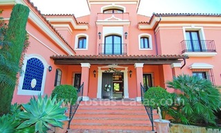 Villa andalouse de style classique à vendre sur la Mille d' Or à Marbella 11