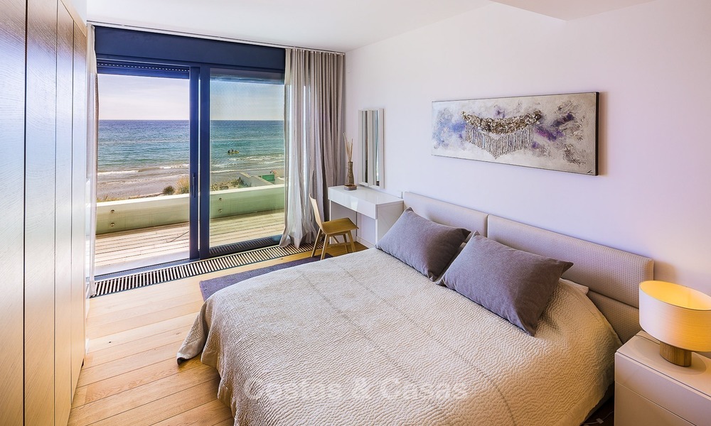 Villa moderne en bord de mer à vendre à Marbella avec vue sur la Méditerranée 1166