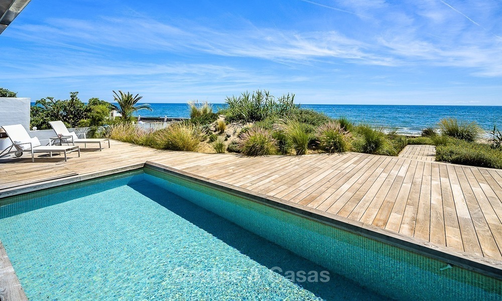 Villa moderne en bord de mer à vendre à Marbella avec vue sur la Méditerranée 1202