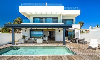 Villa moderne en bord de mer à vendre à Marbella avec vue sur la Méditerranée 1207 