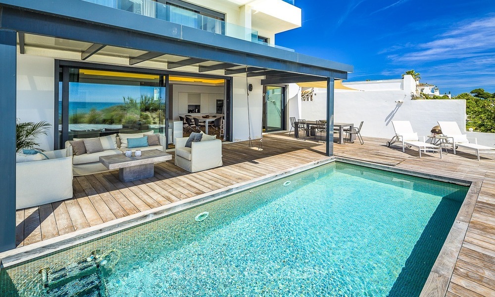 Villa moderne en bord de mer à vendre à Marbella avec vue sur la Méditerranée 1208