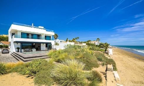 Villa moderne en bord de mer à vendre à Marbella avec vue sur la Méditerranée 1215