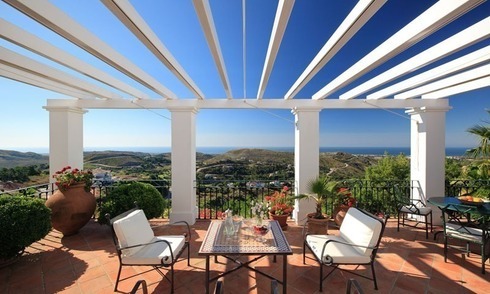 Villa exclusive à vendre dans un complexe de golf dans la zone de Marbella - Benahavis 