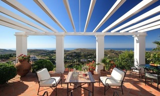 Villa exclusive à vendre dans un complexe de golf dans la zone de Marbella - Benahavis 0