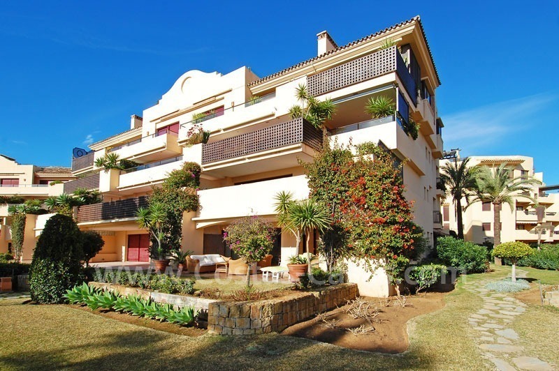 Appartement de luxe en première ligne de plage à vendre sur la nouvelle Mille d’ Or entre Puerto Banus - Marbella et le centre d'Estepona