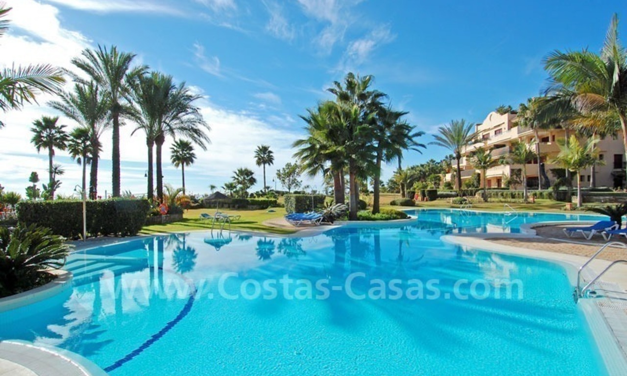 Appartement de luxe en première ligne de plage à vendre sur la nouvelle Mille d’ Or entre Puerto Banus - Marbella et le centre d'Estepona 17