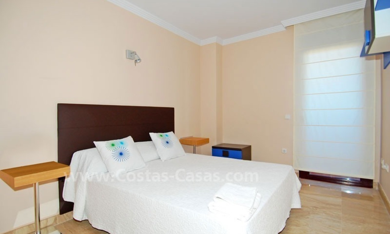 Appartement penthouse à vendre en seconde ligne de plage dans un complexe sur la nouvelle Mille d' Or, Marbella - Estepona 8