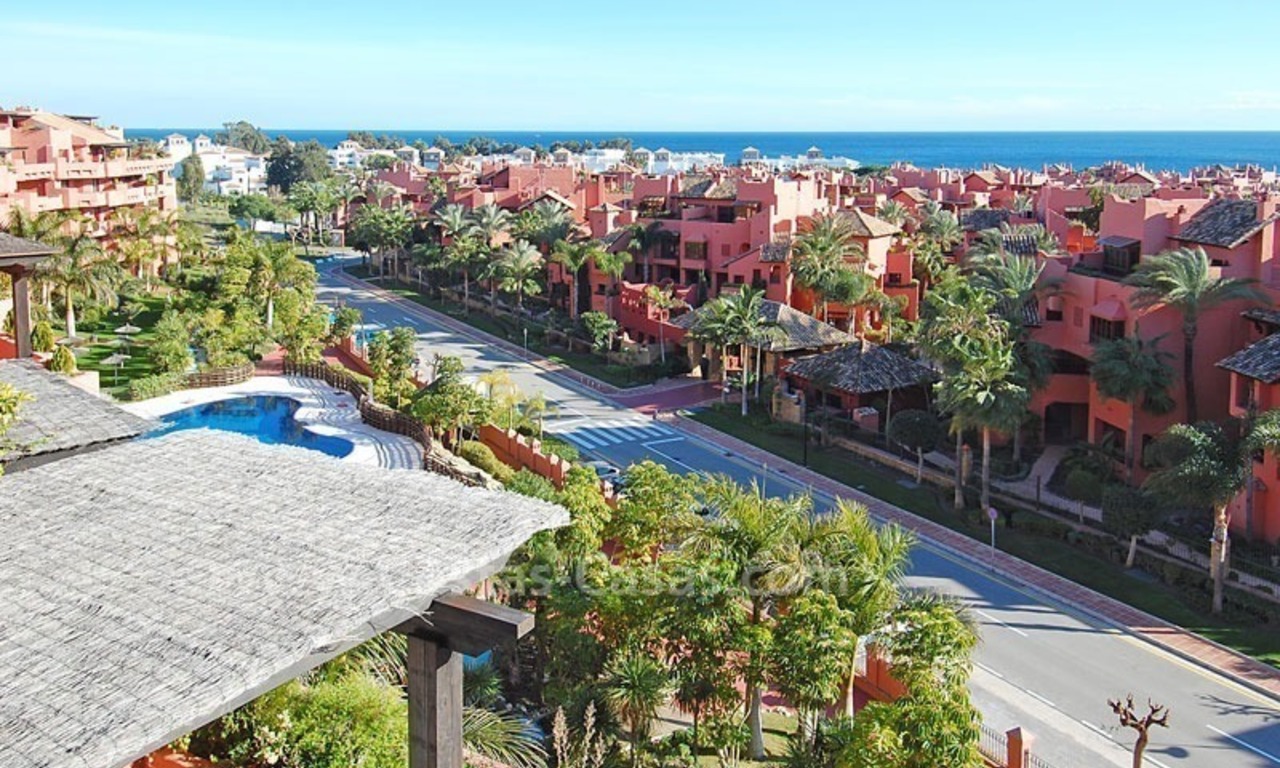 Appartement penthouse à vendre en seconde ligne de plage dans un complexe sur la nouvelle Mille d' Or, Marbella - Estepona 14