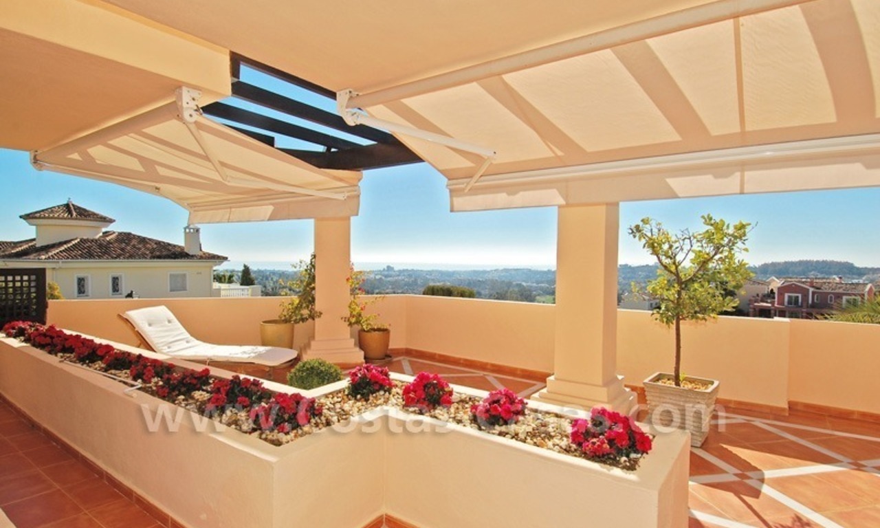 Large rez de chaussée élevé de luxe à vendre dans Nueva Andalucía - Marbella 4