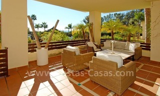 Appartements de luxe à vendre dans un complexe en première ligne de plage, sur la nouvelle Mille d' Or, Marbella - Estepona 0