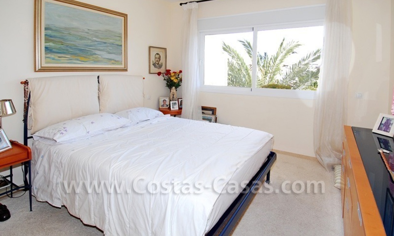  Appartement de plage luxueux en vente dans un complexe situé en face de la mer sur la nouvelle Mille d' Or, Marbella - Estepona 7