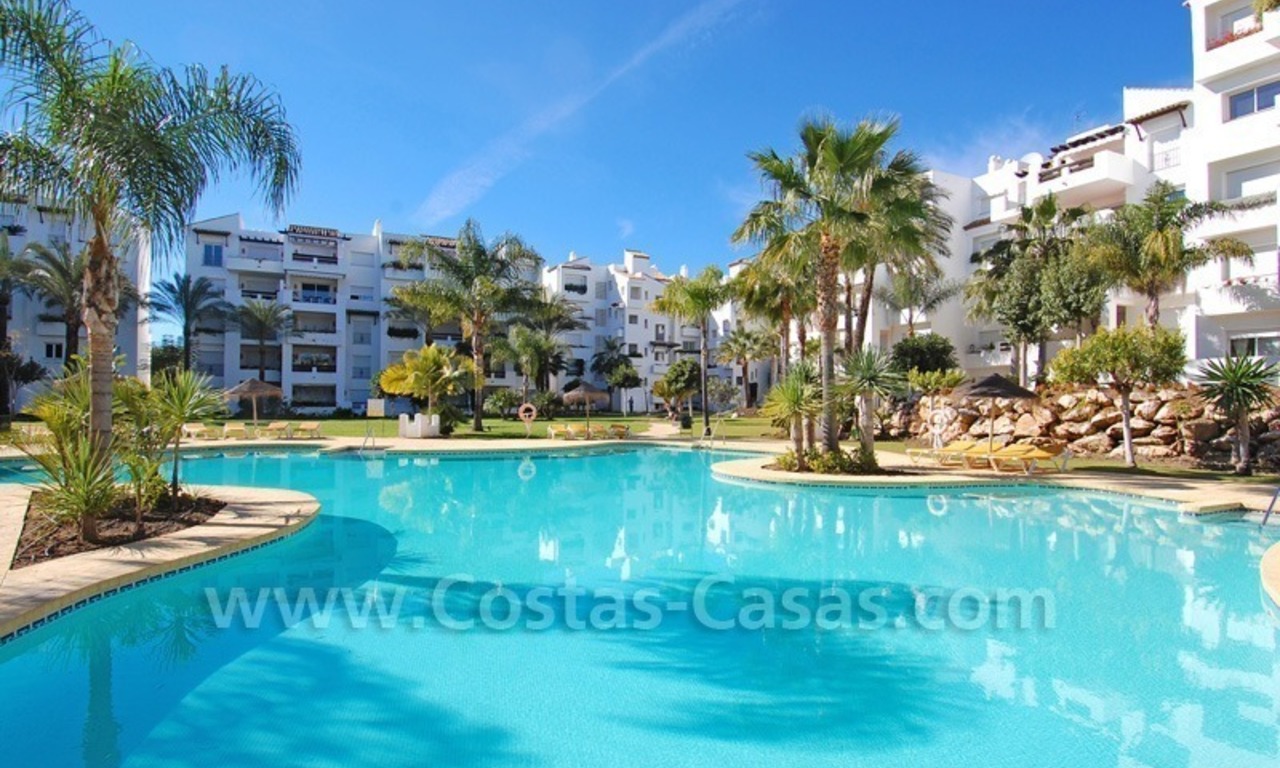  Appartement de plage luxueux en vente dans un complexe situé en face de la mer sur la nouvelle Mille d' Or, Marbella - Estepona 19