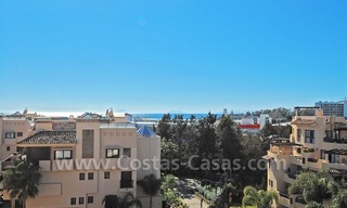 Penthouse de luxe près de la plage à vendre dans un complexe sur la nouvelle Mille d' Or, Marbella - Estepona 4