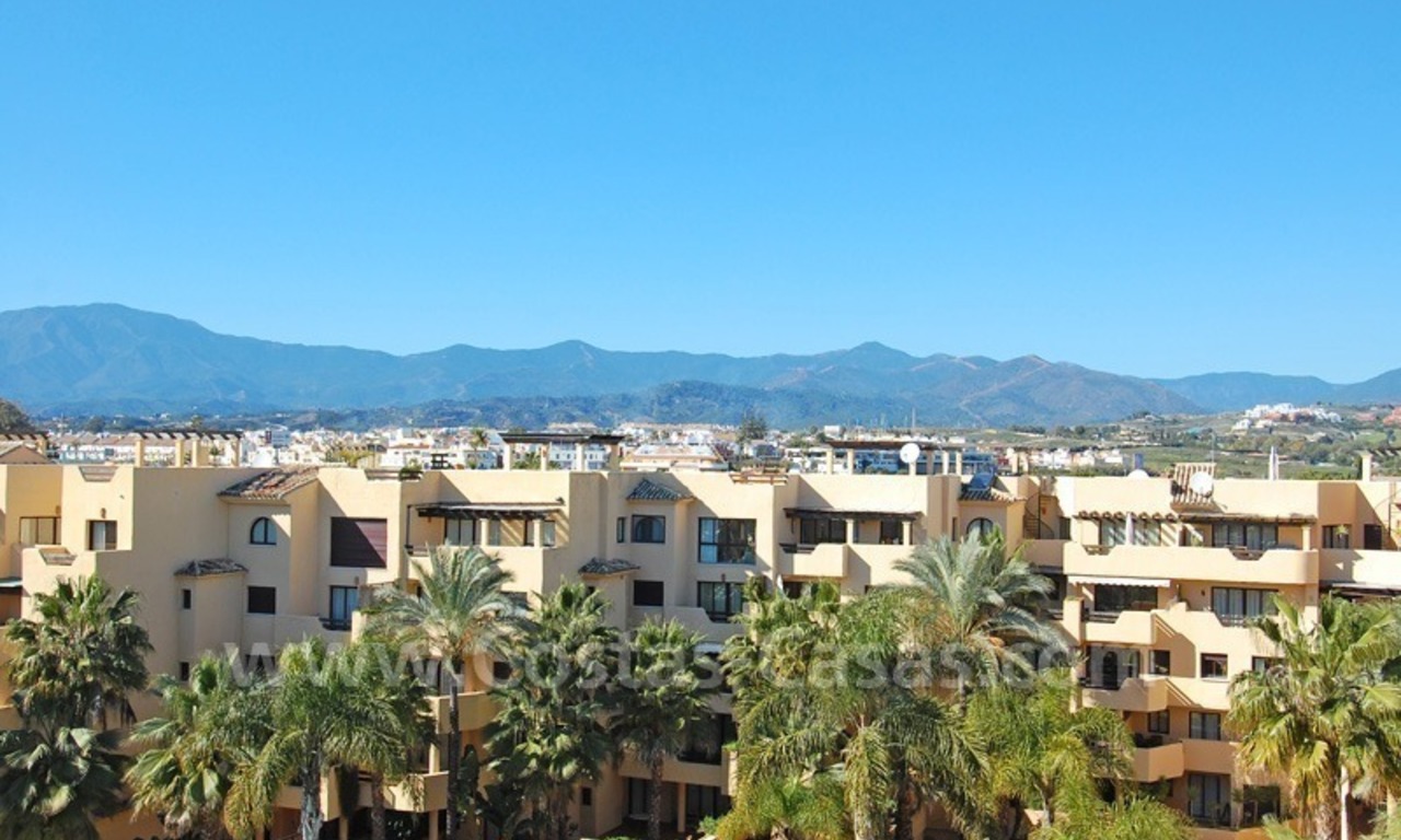 Penthouse de luxe près de la plage à vendre dans un complexe sur la nouvelle Mille d' Or, Marbella - Estepona 6