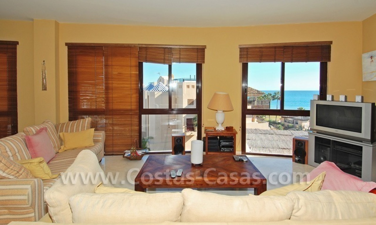 Penthouse de luxe près de la plage à vendre dans un complexe sur la nouvelle Mille d' Or, Marbella - Estepona 15