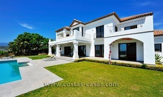 Villa contemporaine de luxe, de style andalou, à vendre dans un complexe de golf entre Marbella et Estepona 5
