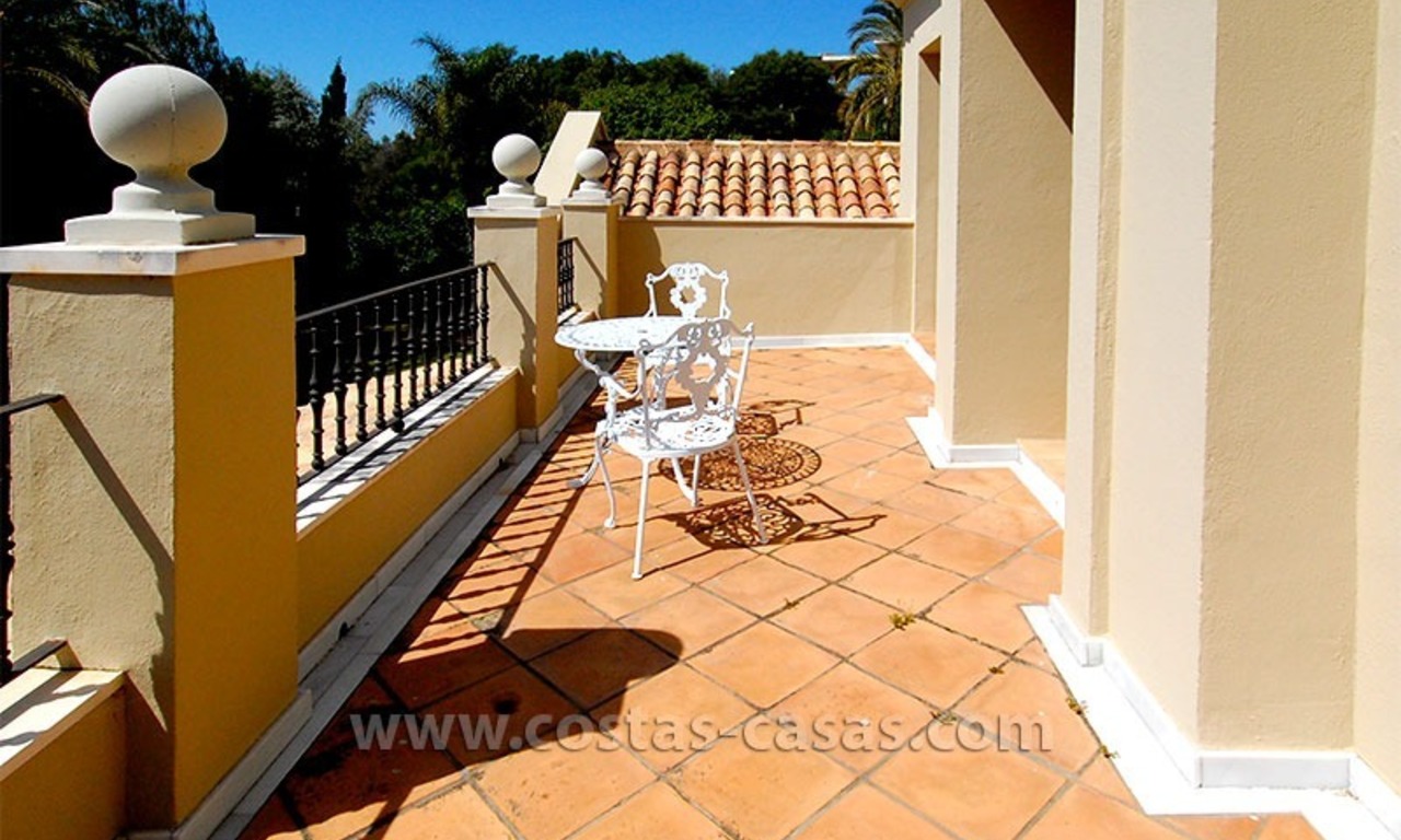 Villa de style andalouse à vendre à Estepona - Marbella 6