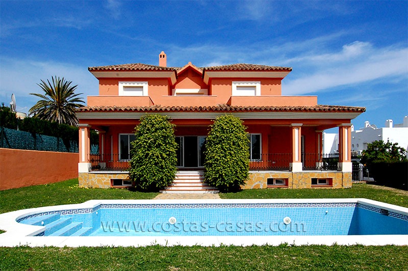 Opportunité!! Villa nouvellement construite à vendre sur la nouvelle Mille d' Or, Marbella - Estepona