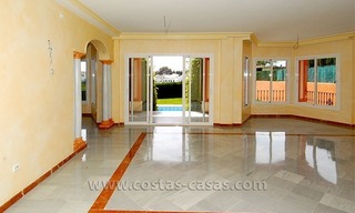 Opportunité!! Villa nouvellement construite à vendre sur la nouvelle Mille d' Or, Marbella - Estepona 4