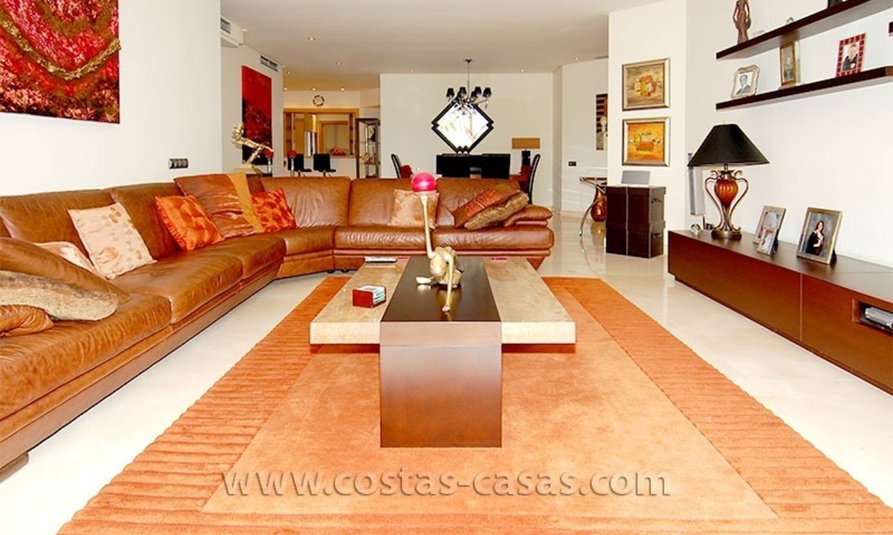 Appartement exclusif de luxe à vendre sur la Mille d' Or à Marbella 6