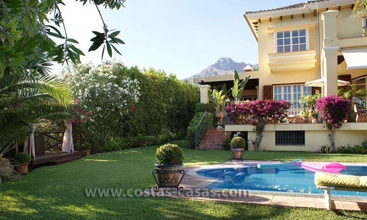 Villa de style andalou à vendre sur la Mille d' Or à Marbella 4