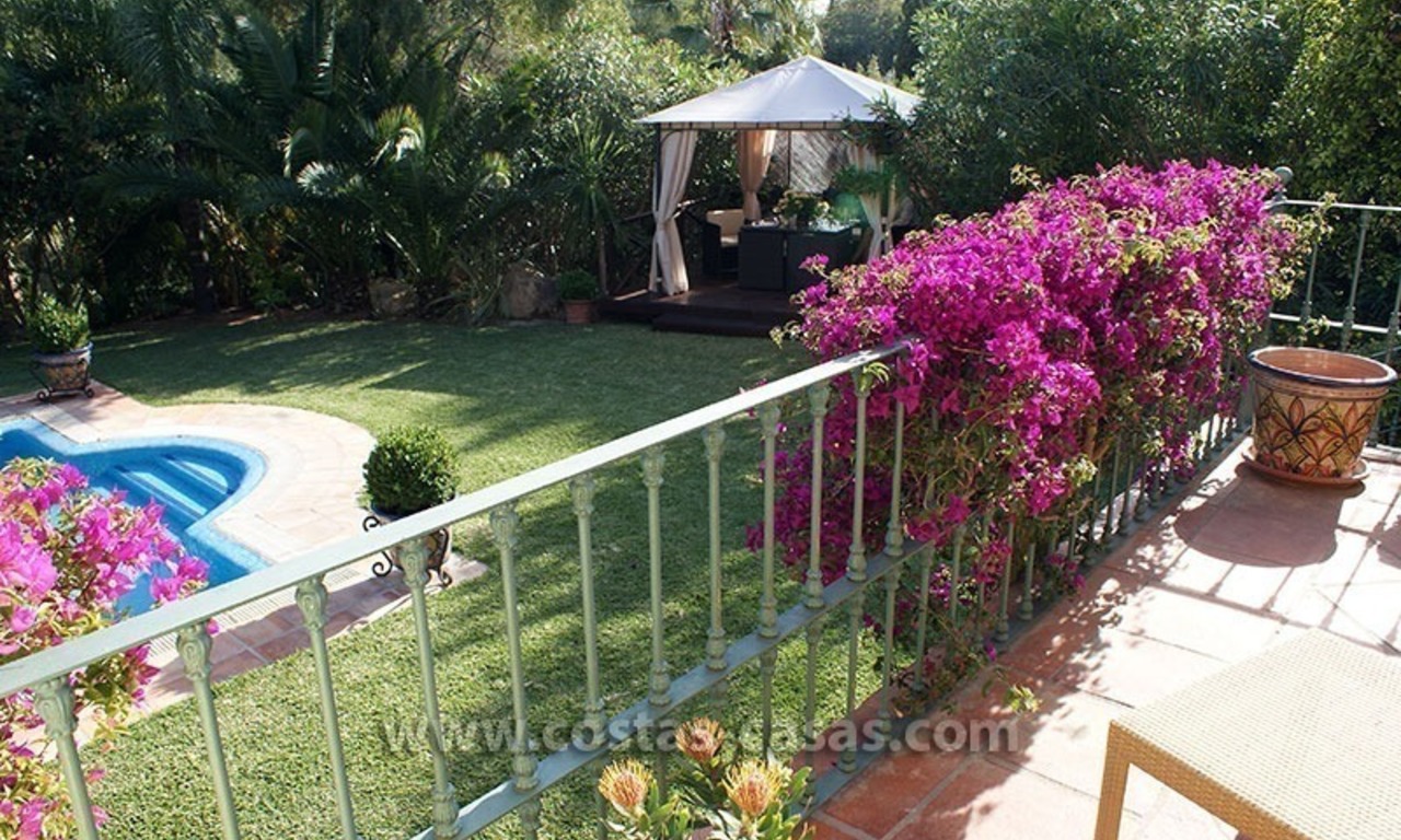 Villa de style andalou à vendre sur la Mille d' Or à Marbella 12