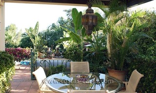 Villa de style andalou à vendre sur la Mille d' Or à Marbella 13