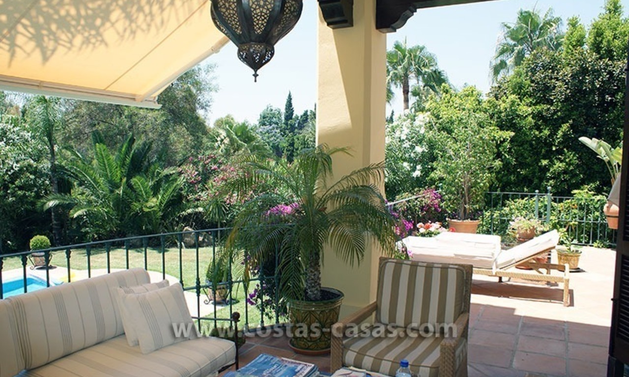 Villa de style andalou à vendre sur la Mille d' Or à Marbella 14