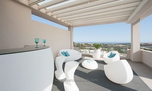 À louer: Nouveau, style contemporain luxueux, penthouse de vacances à Marbella - Benahavis sur la Costa del Sol 