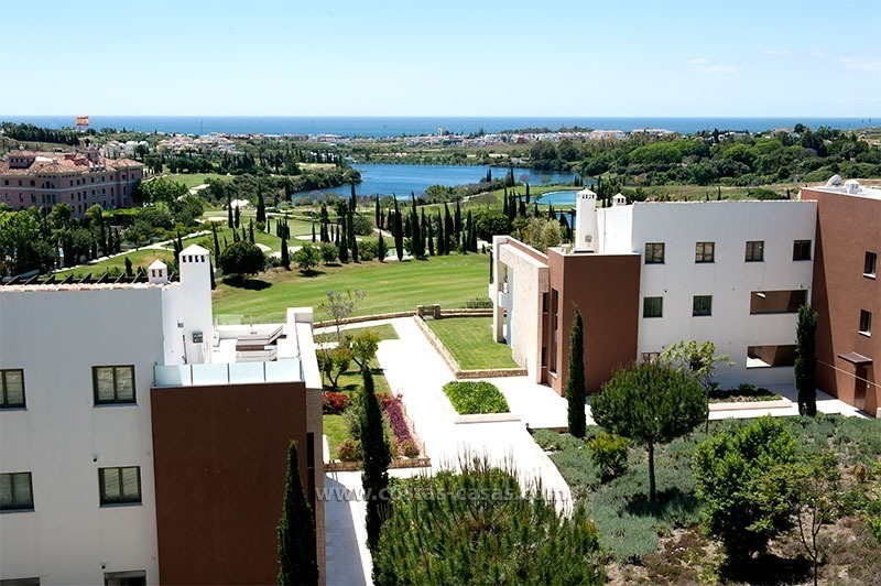 Nouvel appartement de luxe de style contemporain à louer à Marbella - Benahavis dans un complexe de golf sur la Costa del Sol