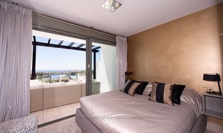 Nouvel appartement de luxe de style contemporain à louer à Marbella - Benahavis dans un complexe de golf sur la Costa del Sol 13