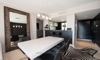 Nouvel appartement de luxe de style contemporain à louer à Marbella - Benahavis dans un complexe de golf sur la Costa del Sol 11