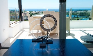 Nouvel appartement de luxe de style contemporain à louer à Marbella - Benahavis dans un complexe de golf sur la Costa del Sol 5