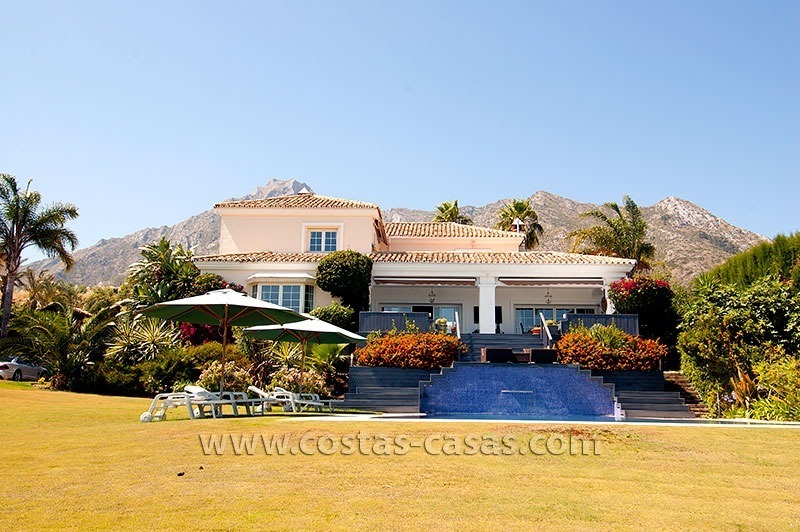 Villa moderne de luxe et de style andalou à vendre à Sierra Blanca, Marbella