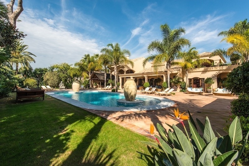 Villa exclusive en bord de mer à vendre à Marbella